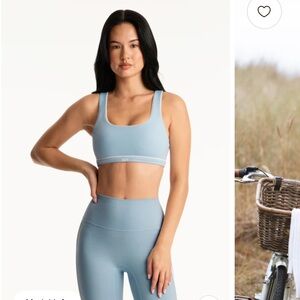 Form cloud Sports Bra